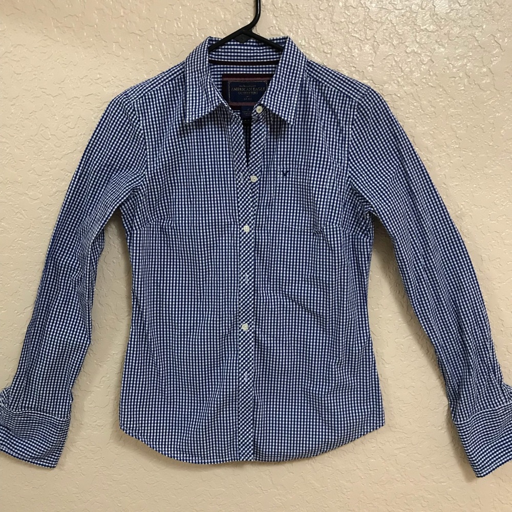 AE Women’s Long Sleeve Shirt